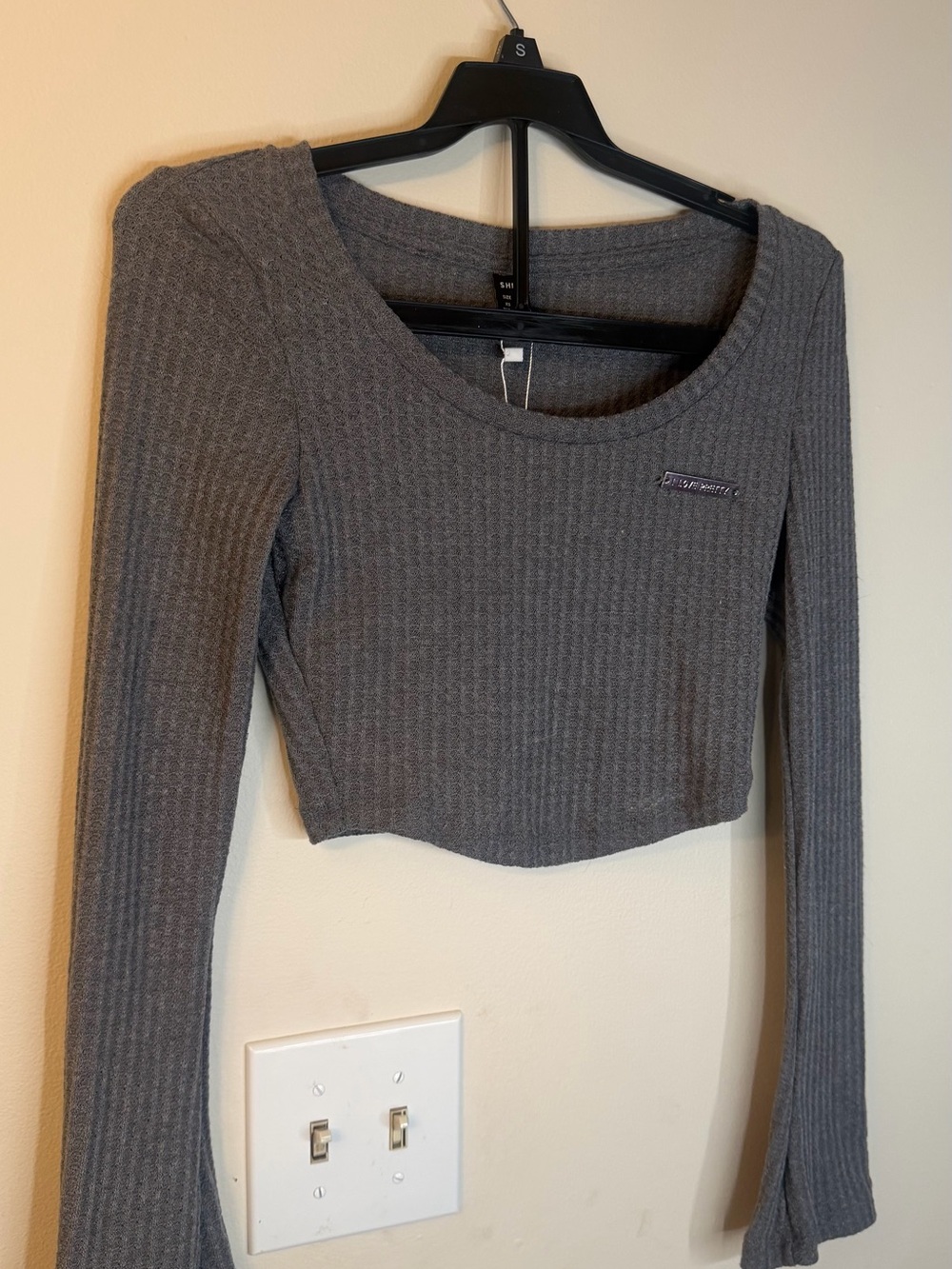 SHEIN Gray Ribbed Long-Sleeve Crop Top